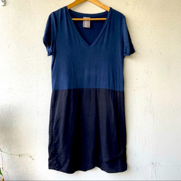 Anthropologie Dresses & Skirts - Anthropologie Dolan navy and black dress